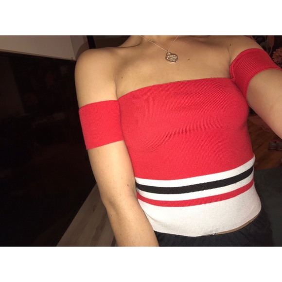 H&M STRIPED SYMMETRICAL CROP TOP - Picture 1 of 3